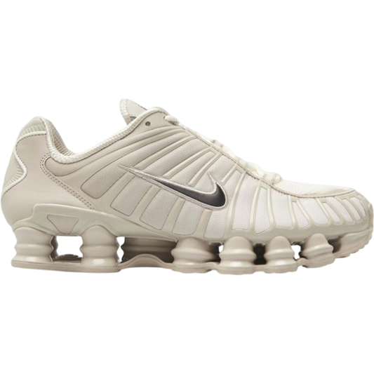 Nike Shox TL Cream Sail hos Wear The Hype