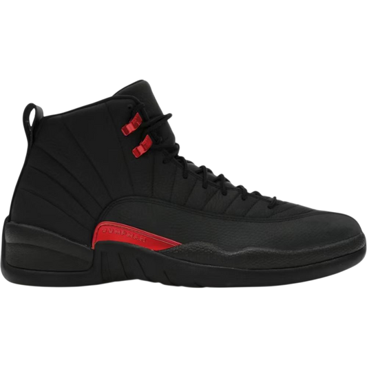 Jordan 12 Retro Bloodline hos Wear The Hype