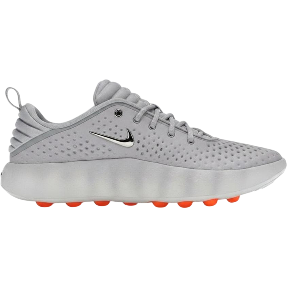Nike Mind 002 Light Smoke Grey hos Wear The Hype
