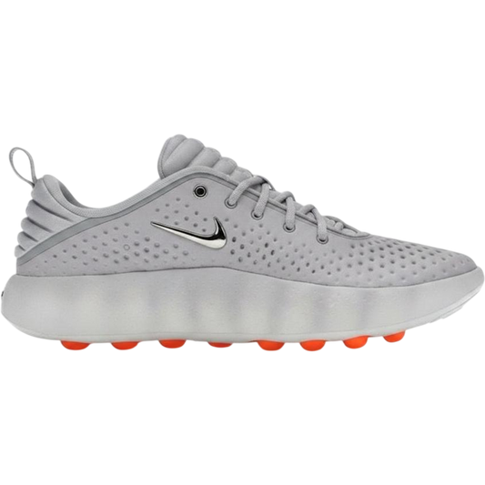 Nike Mind 002 Light Smoke Grey hos Wear The Hype