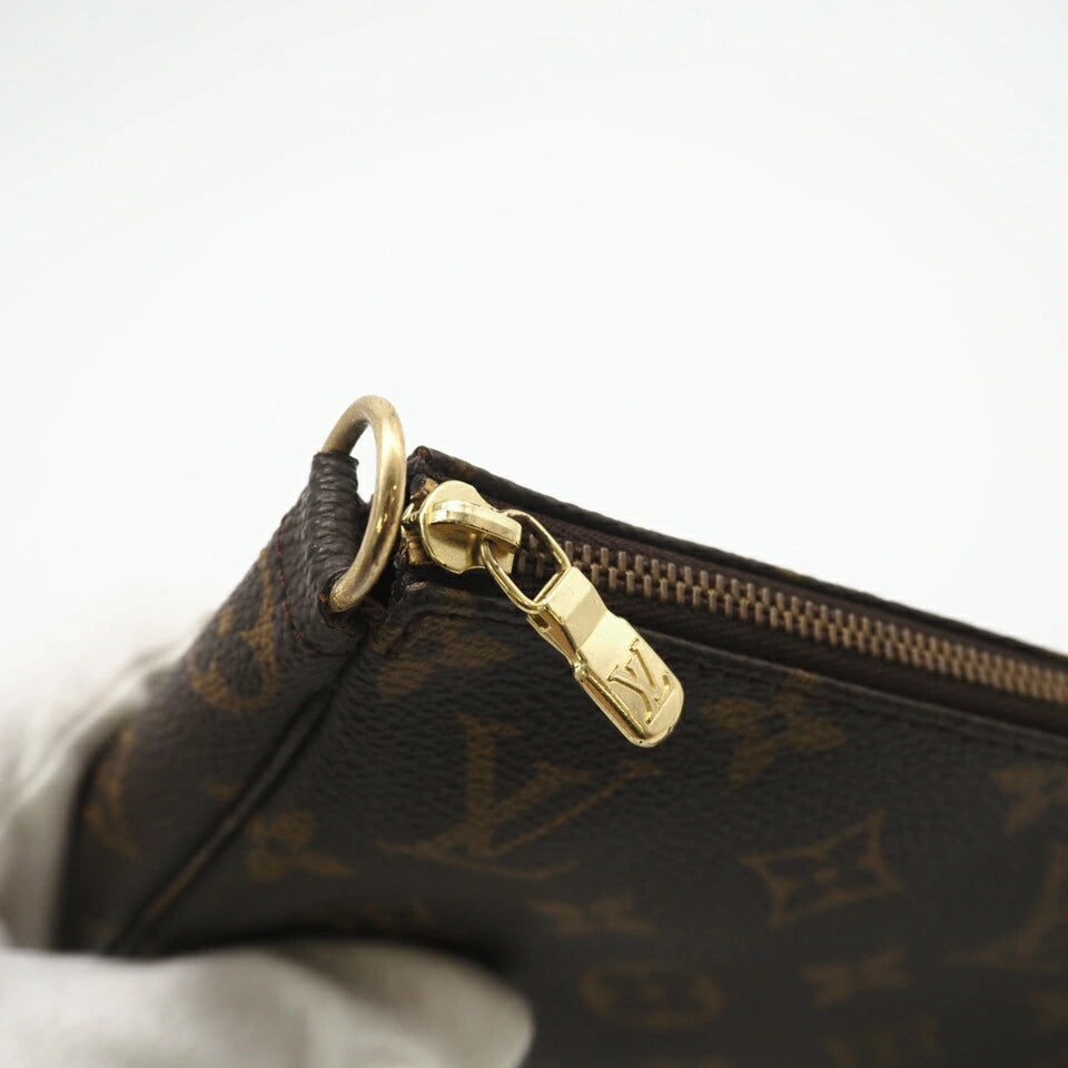Louis Vuitton Monogram Pochette